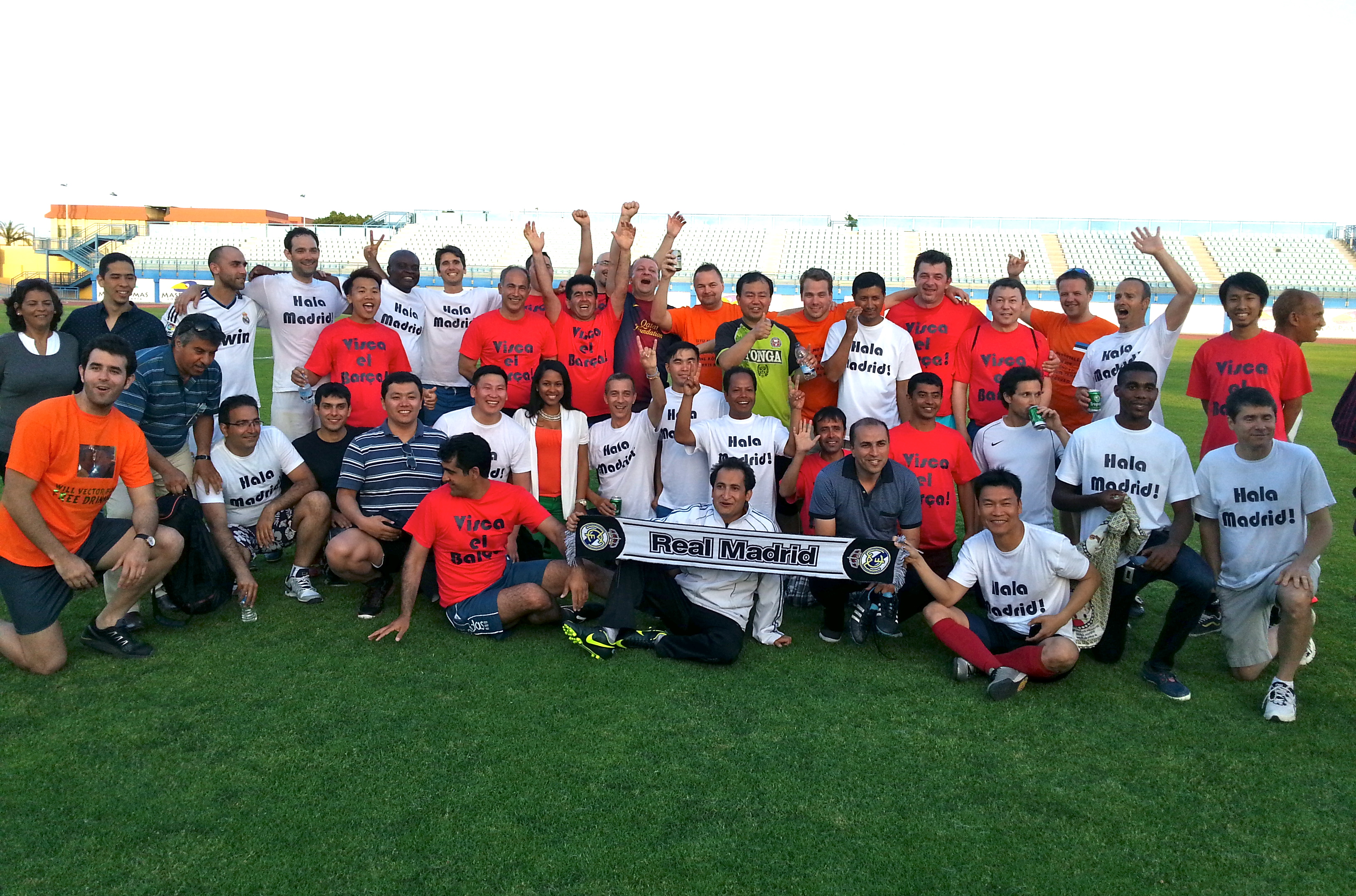 Los del Barcelona y los del 'Hala Madrid'.