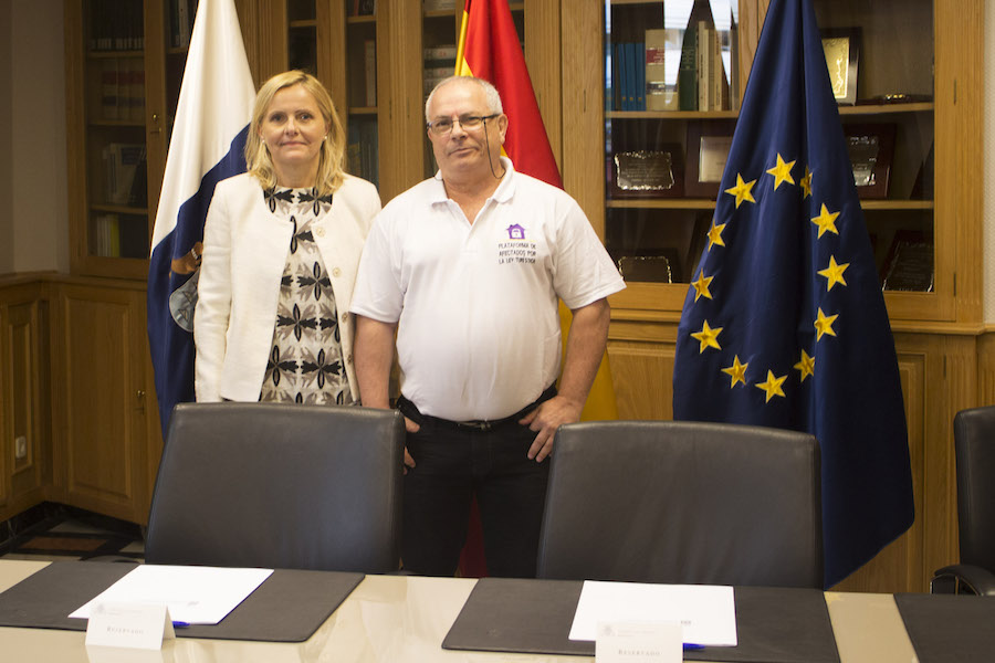 Maribe Doreste y Blas Padrón, en la sede grancanaria de la Presidencia del Gobierno. Fotografía: Mariví Gallardo para la PALT